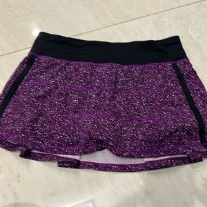 Lululemon purple flex skirt with black and gray